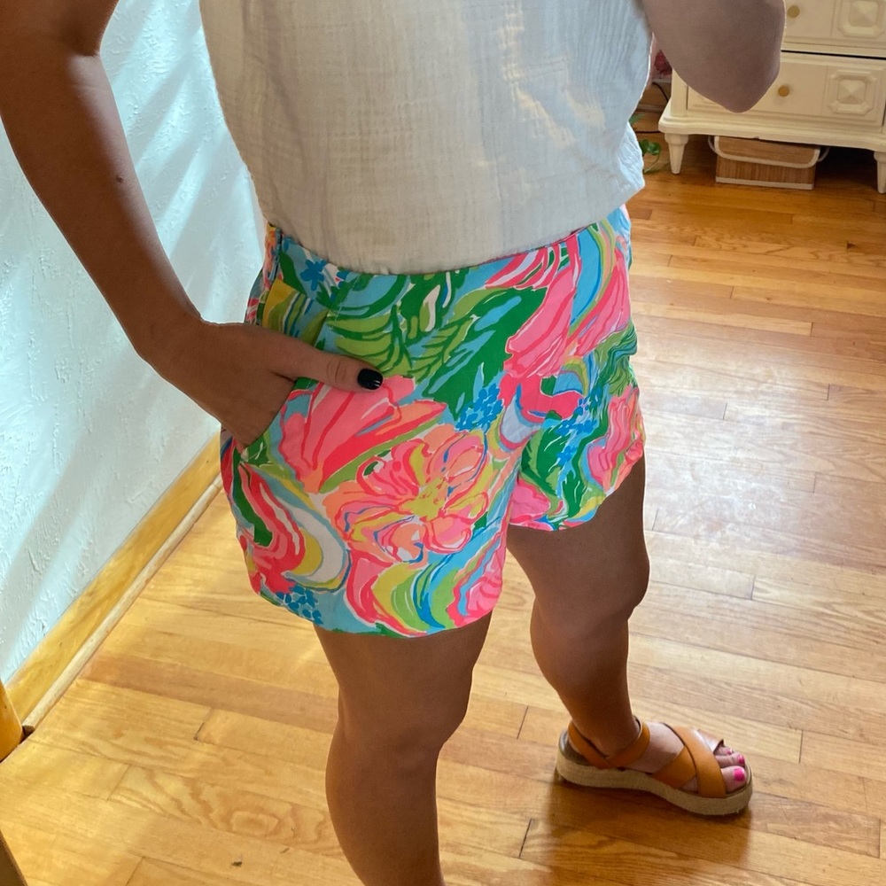 Lilly Pulitzer flat front shorts
